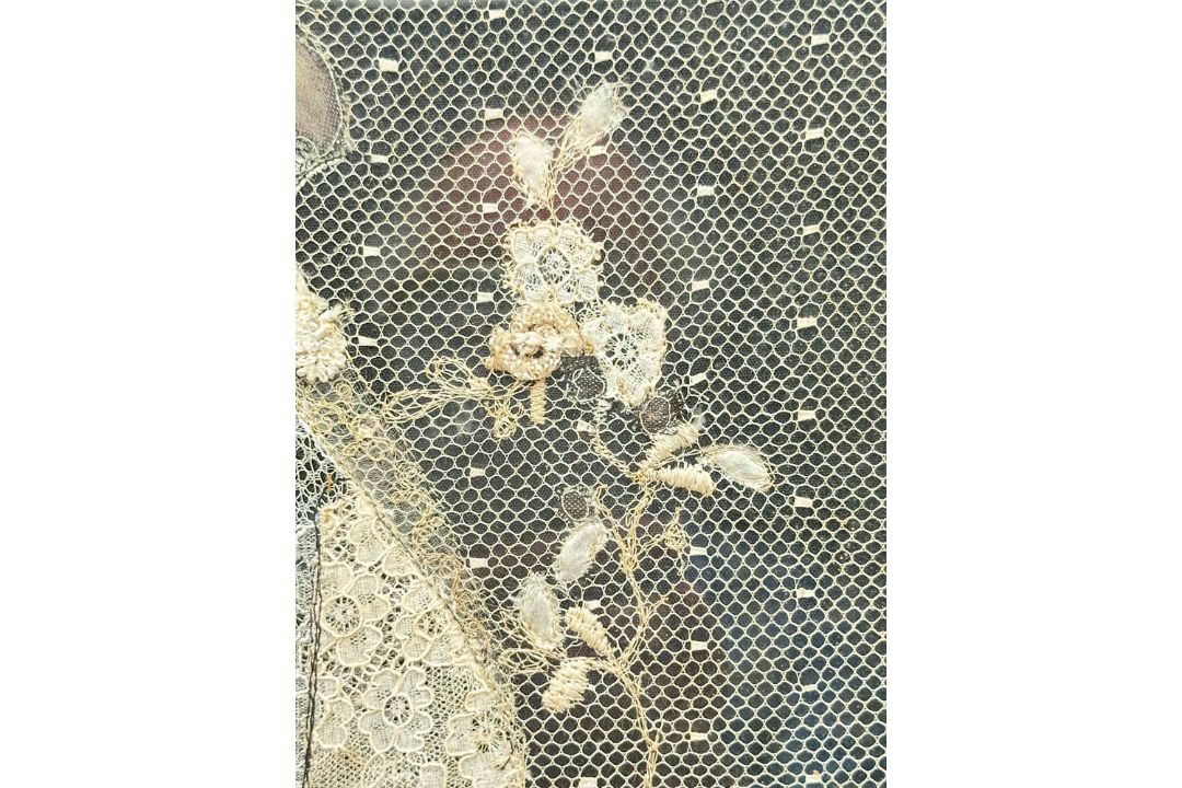 Lace picture of a lady, framed, probably early C20th - Image 5 of 11