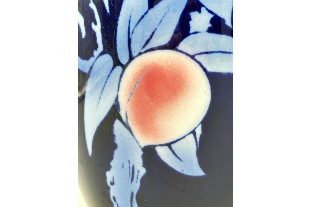 Pair of Shelley ware Peaches or Japanese Fruit design Vases, pattern no 8677, 1930s - Image 6 of 10