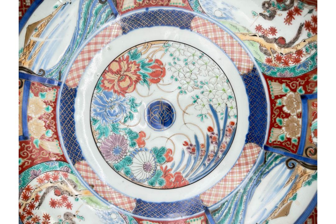 Japanese Arita shallow Bowl, second half C19th - Image 3 of 10