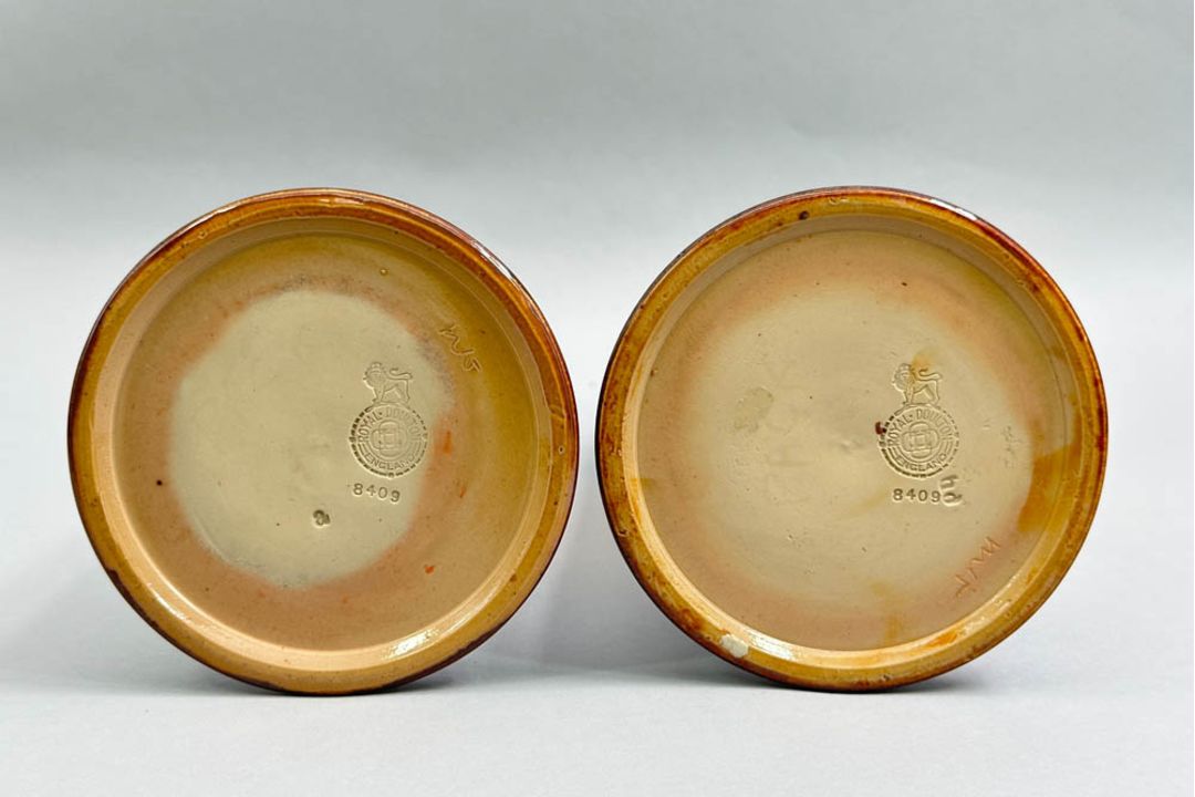 Pair of Royal Doulton Spill Vases with gilt decoration, model number 8409, 1920s - Image 5 of 7