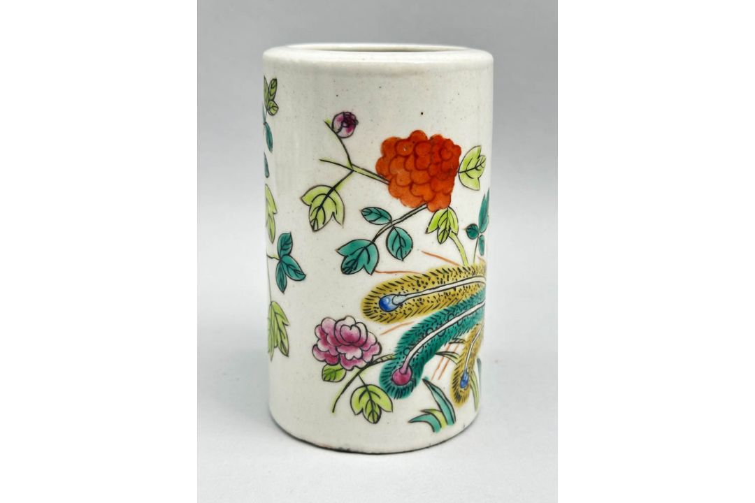Chinese Famille Rose Brush Pot (bitong) decorated phoenix, rocks and peony, late C19th - Image 3 of 6