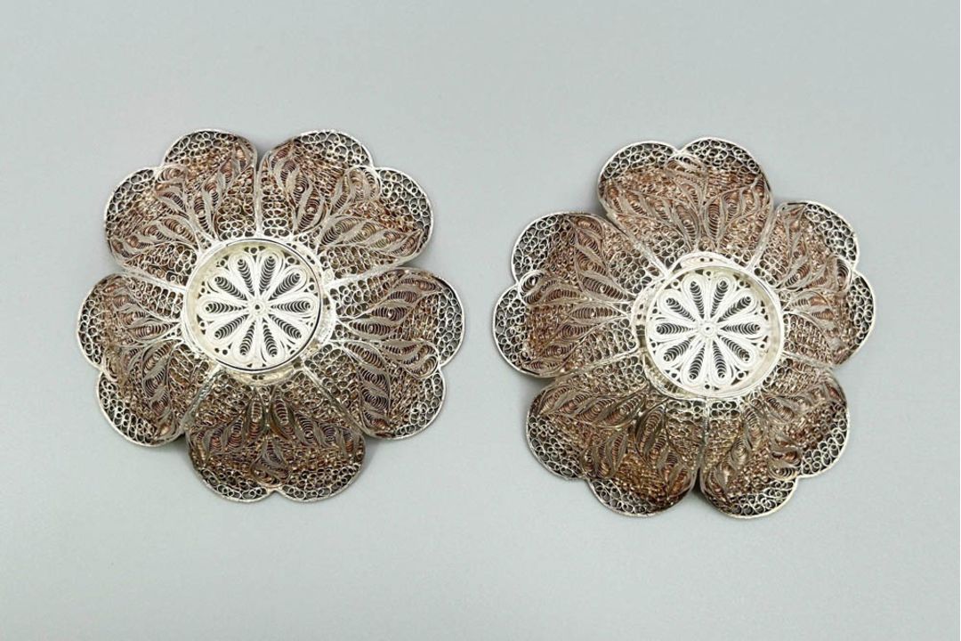 Pair of Silver Filigree Bonbonnieres, possibly Portugese, early C20th - Image 5 of 8