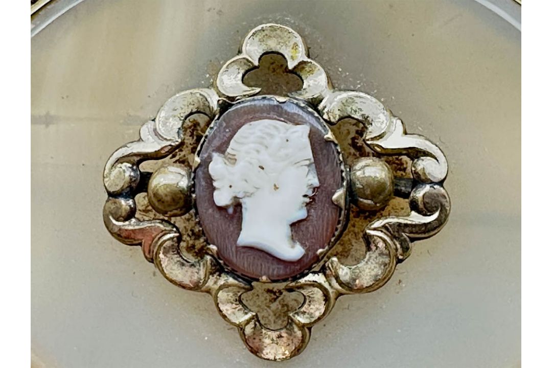 Georgian agate brooch with cameo mount, c1820 - Image 3 of 6