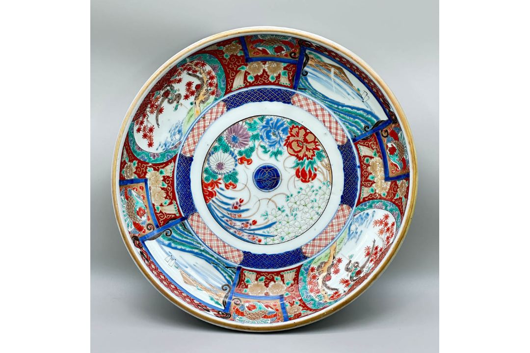 Japanese Arita shallow Bowl, second half C19th - Image 2 of 10