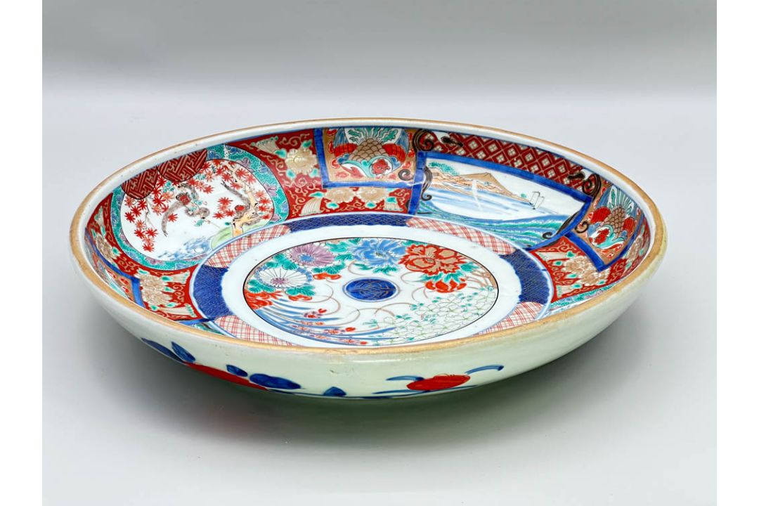 Japanese Arita shallow Bowl, second half C19th - Image 1 of 10