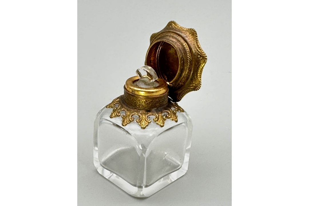 Two Palais Royal or Grand Tour Perfume Bottles, French, second half C19th - Image 9 of 10