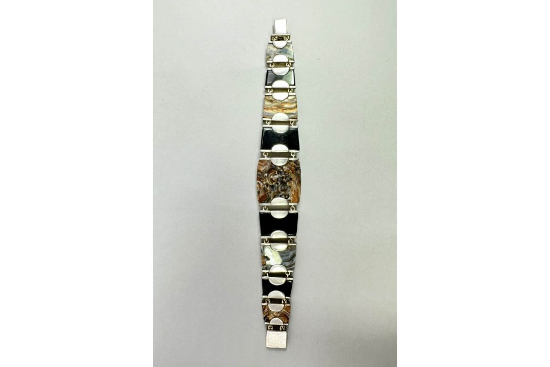 Druzy Quartz and Onyx panel Bracelet, probably Scottish c1940 - Image 5 of 6