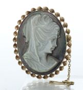 10ct yellow Gold Onyx Cameo Brooch