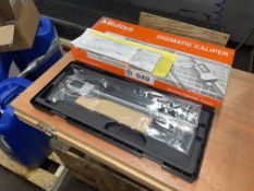 (NEW) Mitutoyo 8" Absolute Digimatic Caliper with Case