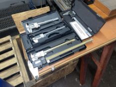 Lot with (4) Mitutoyo Various Size Digimatic Calipers
