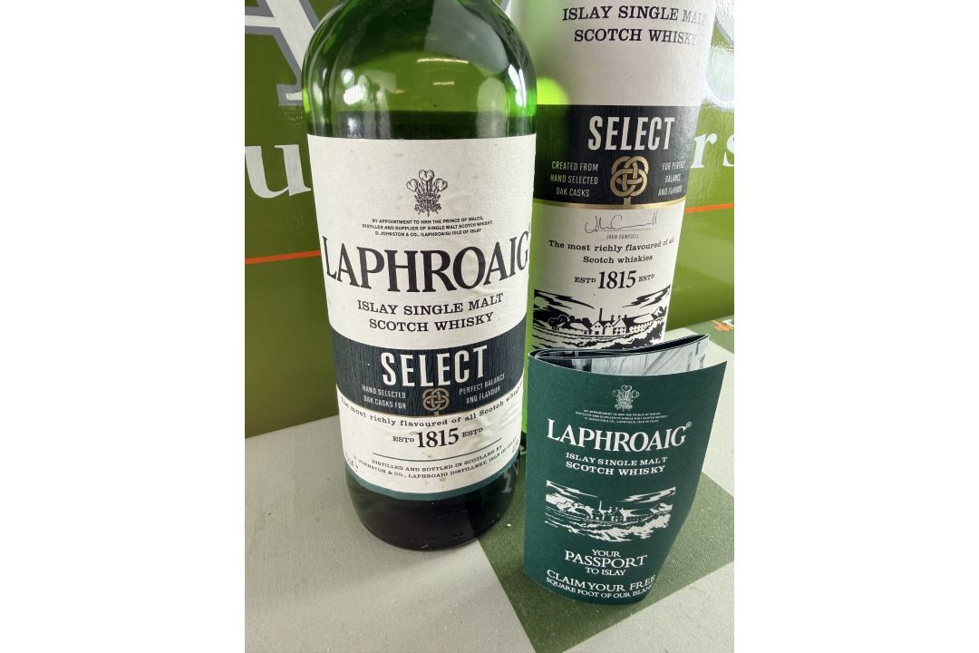 70cl bottle of Laphroaig Select Whiskey & Tube Box - Image 2 of 4