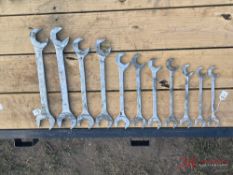 SET OF MAC 13/16