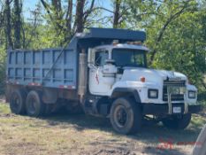1996 MACK RD688S T/A DUMP TRUCK