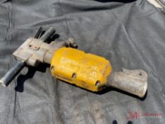 PNEUMATIC JACK HAMMER