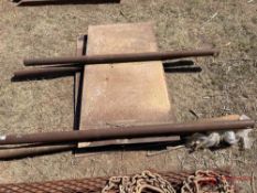 TRENCH SPREADER WITH 8'X4' STEEL PLATES AND 10' POSTS