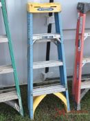 WERNER 4 FIBERGLASS LADDER