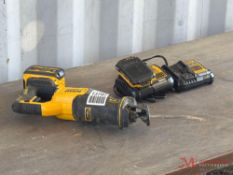 DEWALT 20V BRUSHLESS BATTERY OPERATED SAW ZAW W/BATTERYCHARGER AND BATTERIES