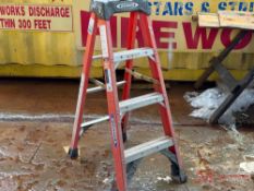 WERNER 4 FIBERGLASS LADDER