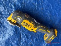 DEWALTOSCILLATING MULTI TOOL