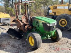 JOHN DEERE 5065E AG TRACTOR