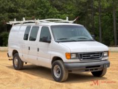 2004 FORD CARGO VAN