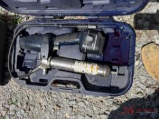 LINCOLN BATTERY POWERED GREASE GUN