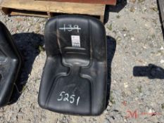 TRACTOR SEAT