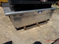 UWS ALUMINUM LOW PROFILE DIAMOND PLATE TOOL BOX