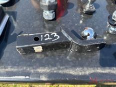 (1) CURT 2 HITCH W/ 2