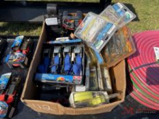 BOX OF VARIOUS RATCHET STRAPS