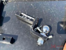 (1) CURT 1 HITCH W/ 2