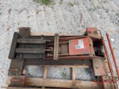 TRANSMISSION JACK