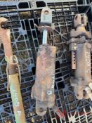 JOHN DEERE HYDRAULIC LIFT ARM CYLINDER