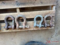 (4) CLEVIS
