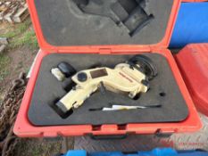 DAVID WHITE LINE TRANSFER UNIT W/CASE