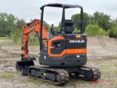 UNUSED DEMO DEVELON DX27Z-7 MINI EXCAVATOR, SN: DHKCEADXLR0001622, METER READS HOURS, DIESEL