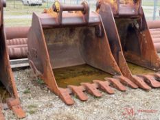 WB DEERE 450 EXCAVATOR 54