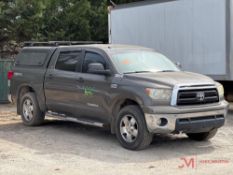 2011 TOYOTA TUNDRA SR5 PICKUP TRUCK