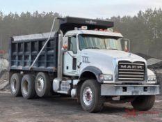 2017 MACK GU713 GRANTIE TRI AXLE DUMP TRUCK