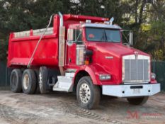 2013 KENWORTH T800 TRI-AXLE DUMP TRUCK