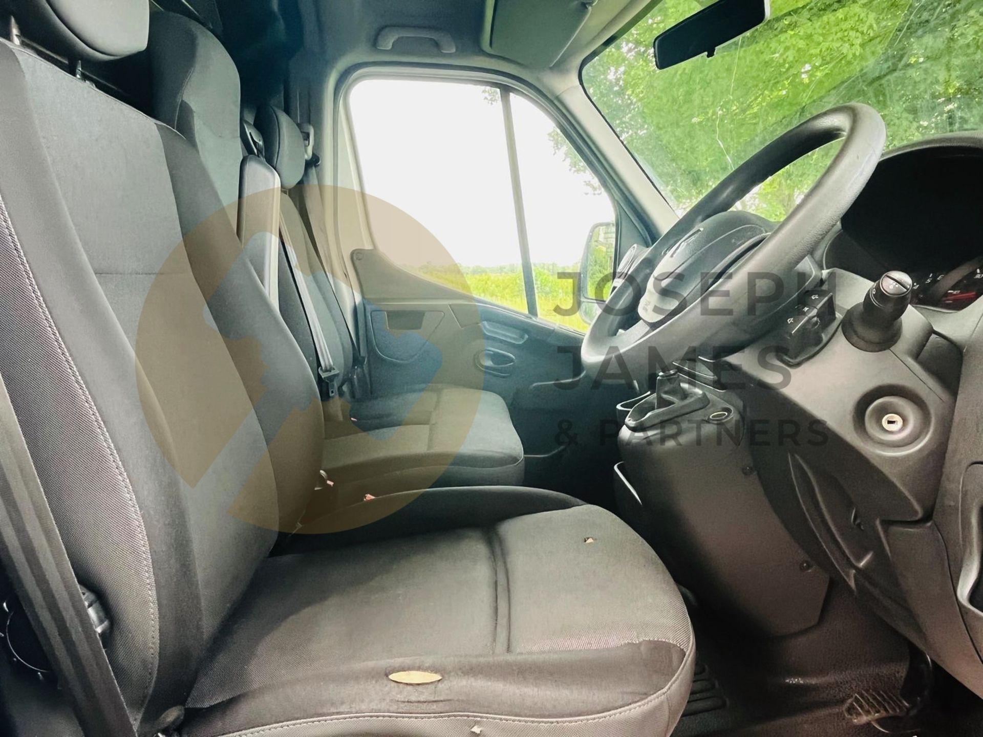 "ON SALE" RENAULT MASTER 2.3 DCI (125) BUSINESS LWB LOW LOADER LUTON - 19 REG - NO VAT!! - Image 16 of 32