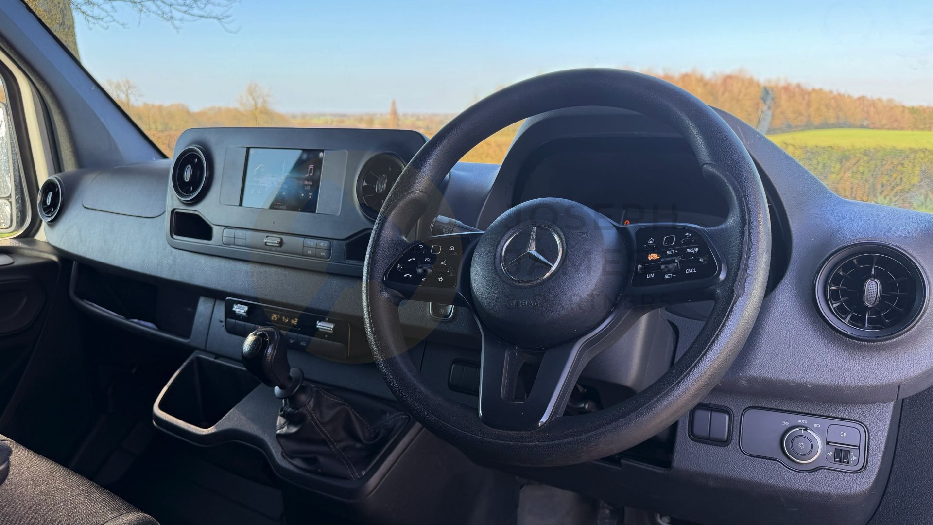 MERCEDES-BENZ SPRINTER 315 CDI *PROGRESSIVE* LWB HI-ROOF (2023 - EURO 6) *FITTED REAR TAIL-LIFT* - Image 28 of 40
