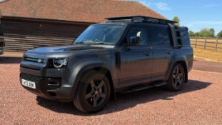 LAND ROVER DEFENDER 130 *HSE EDITION* 8 SEATER SUV (2022-72 REG) 3.0 P300 - 8 SPEED AUTO *HUGE SPEC*