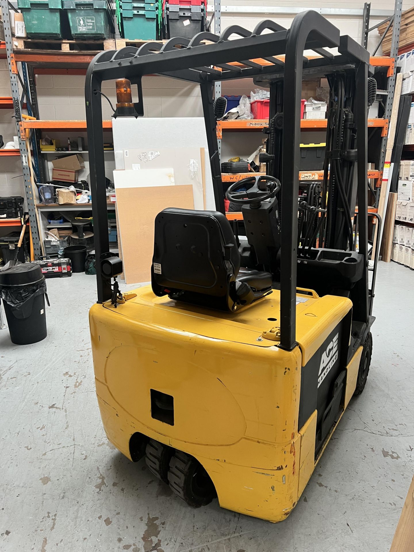 Caterpillar EP16 3-Wheel Electric Counterbalance Ride-On Fork Lift Truck - Image 4 of 6