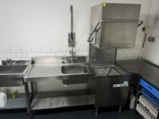 Haylcon AMH95WSJ Pass Through Dishwasher with Washing Station | YOM: 2023