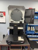 Baty profile projector