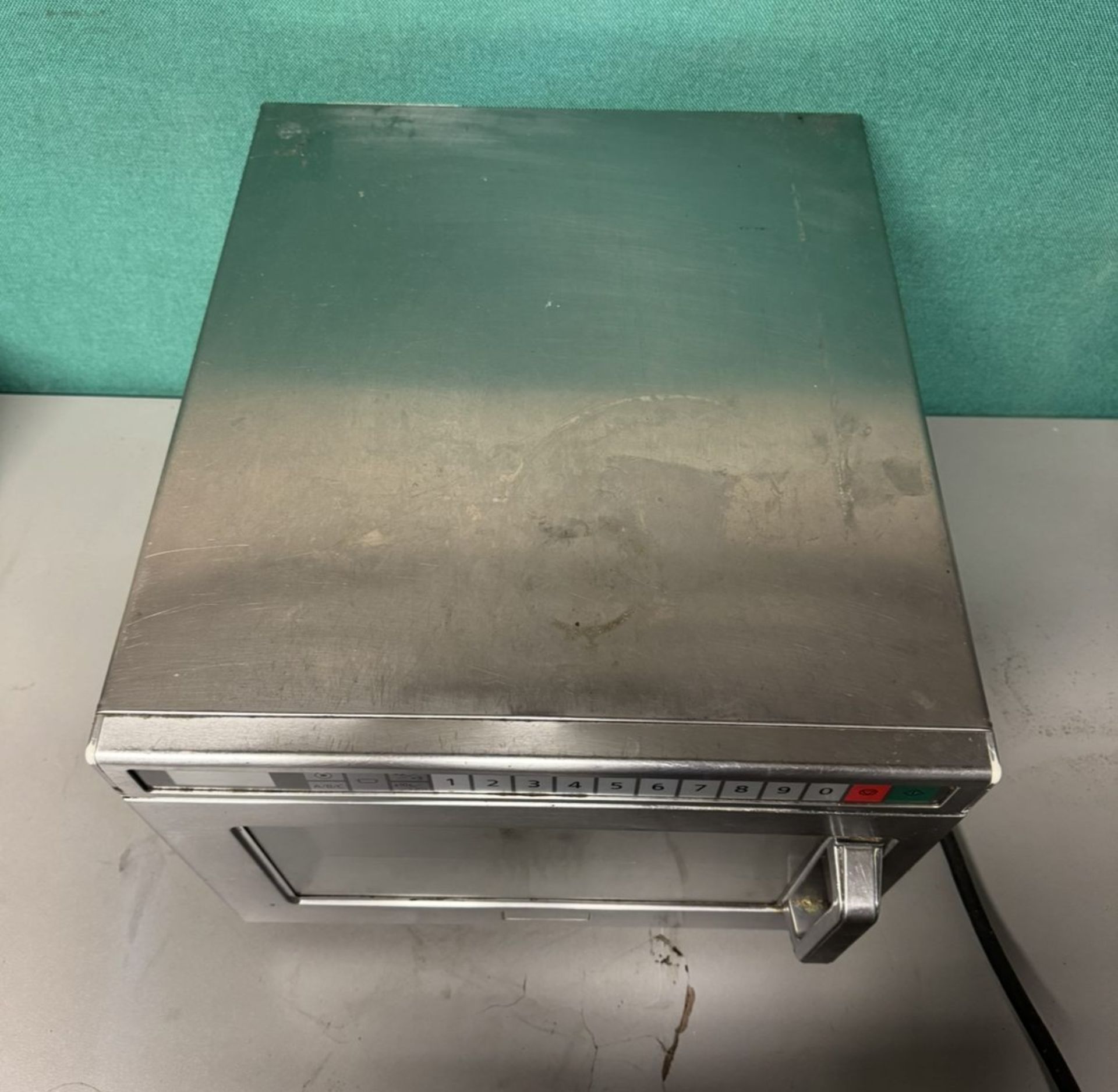 Panasonic NE-1856 230V Microwave Oven - Image 5 of 7