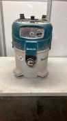 Makita VC3012M Industrial Dust Extractor / Wet & Dry Vacuum Cleaner