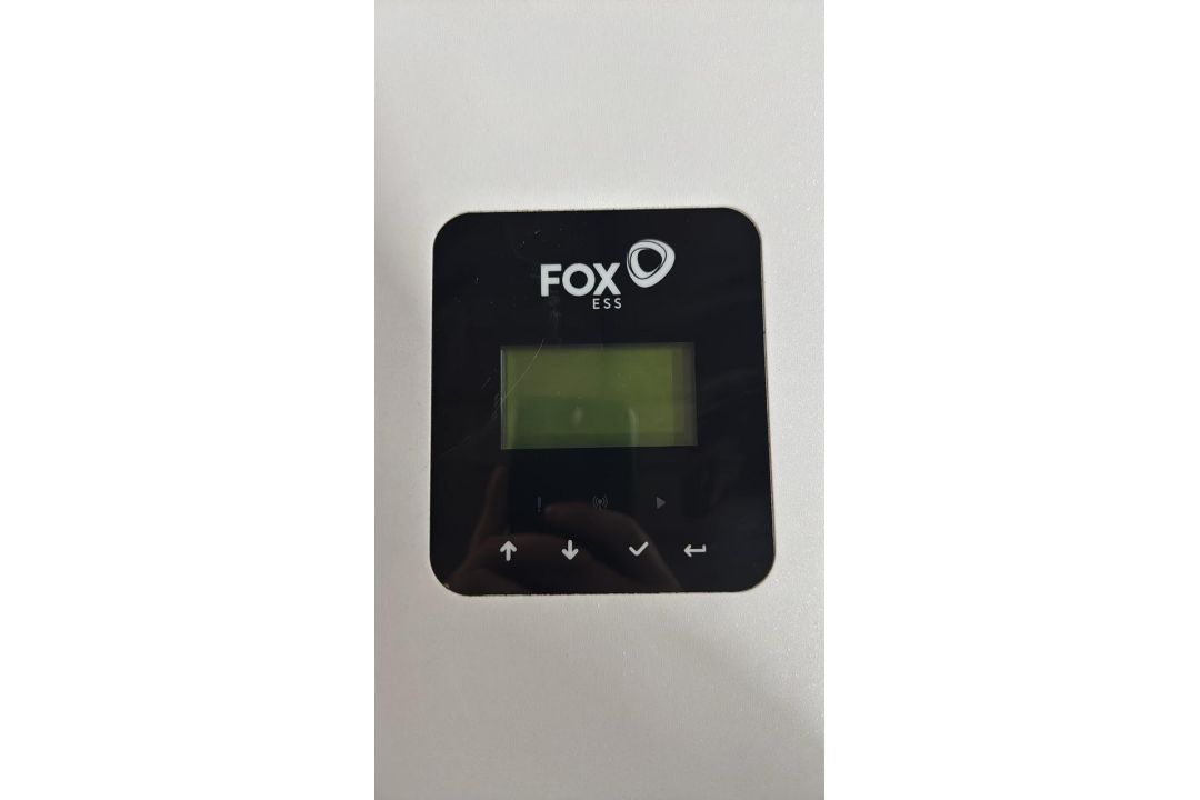 FOX ESS H3-10.0-E Hybrid Three-Phase Inverter, 10kW, 2 MPPTs, IP65 - Image 4 of 5