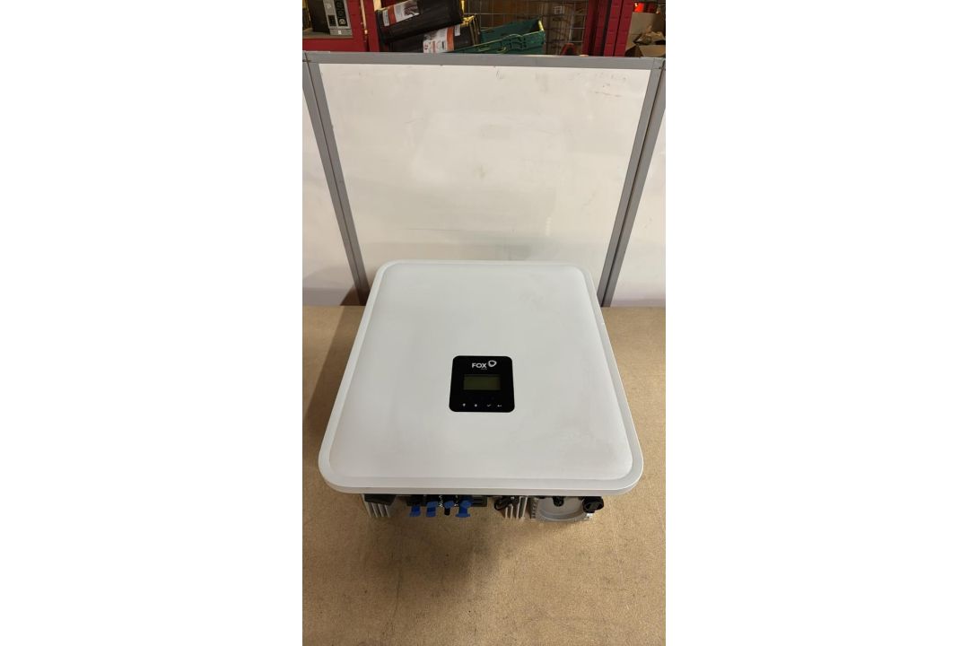 FOX ESS H3-10.0-E Hybrid Three-Phase Inverter, 10kW, 2 MPPTs, IP65 - Image 2 of 5